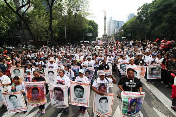 Marcha a 4 años de la desaparición de los 43 normalistas de Ayotzinapa