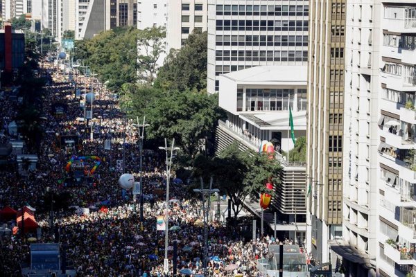 Tres millones le mostraron a Bolsonaro su orgullo LGBT en San Pablo