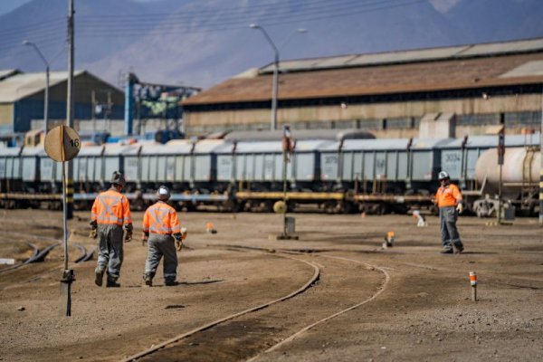 ¿Qué esconde Luksic con la reconversión de los patios del FCAB en Antofagasta? 