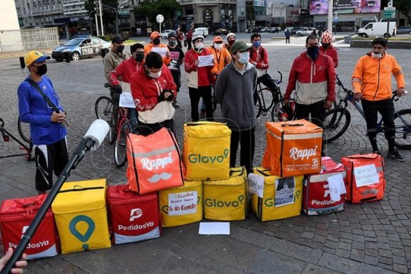 Mas de 650 precarizados de La Red votan en asamblea movilizar el viernes