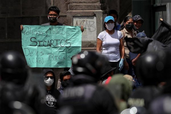 Ecuador: Las protestas no paran, con casi 100 muertes al día por Covid-19 la gente sale a las calles a gritar “Fuera Moreno”