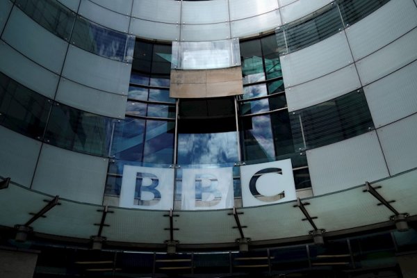 China cancela la licencia de la cadena de televisión británica BBC