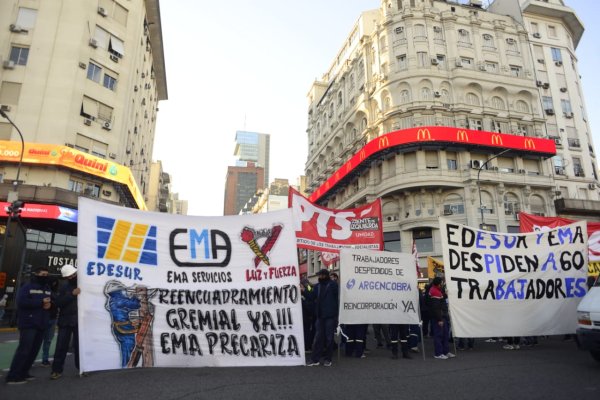 Despedidos de tercerizadas de Edesur y trabajadores de Bimbo protestarán este jueves en el Obelisco