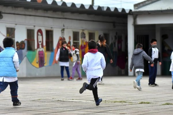 Una hora más: demagogia electoral y la agenda de la derecha en educación