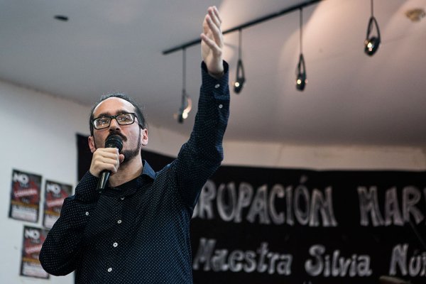 Henriquez: "Es la primera alegría que tienen miles de trabajadores de la educación en mucho tiempo"