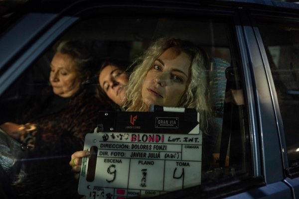 Dolores Fonzi y Blondi, su debut como directora en una película tan profunda como brillante