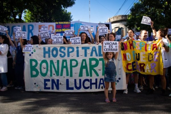 Diputados: el Frente de Izquierda presentó proyecto contra el vaciamiento y despidos en el Bonaparte 