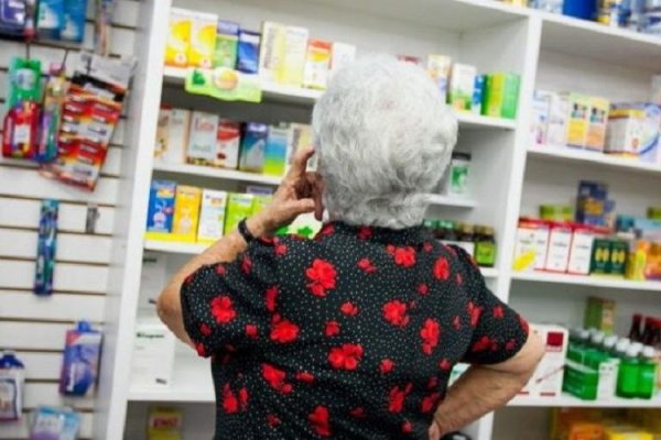 Se derrumba el consumo de medicamentos: Milei y la libertad de enfermar