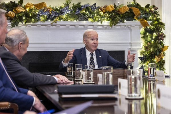 Biden quiere frenar la huelga ferroviaria imponiendo un nuevo contrato