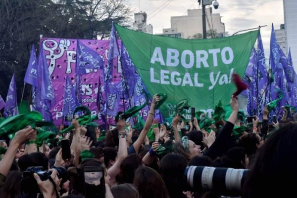 Contrapunto y lecturas sobre el aborto legal en el debate presidencial 