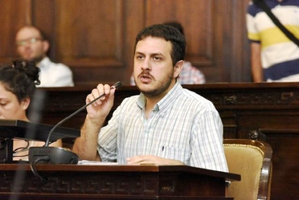 Lautaro Jimenez se dirigió a los empleados públicos en la votación del presupuesto: “No tienen que resignar la cláusula gatillo”