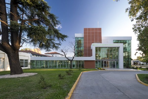 En el Hospital Italiano "la salud es un negocio y solo importan las ganancias"