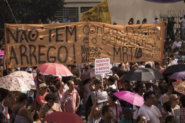 Sigue el fuerte apoyo popular al paro de los docentes en San Pablo