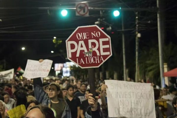 La movilización estudiantil contra el ajuste sacude Paraguay