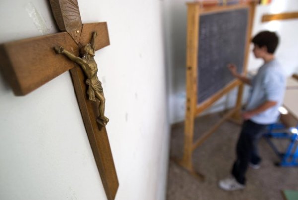 Un cuestionamiento al rol de la Iglesia Católica y su influencia en la UNCuyo 