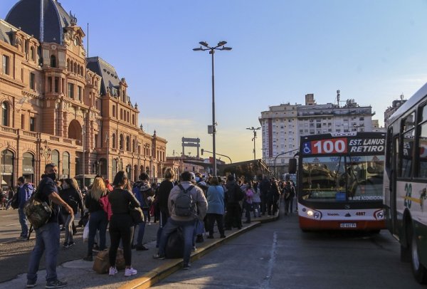 ¿Precios congelados? El Gobierno ratificó este viernes los aumentos tarifarios para el transporte