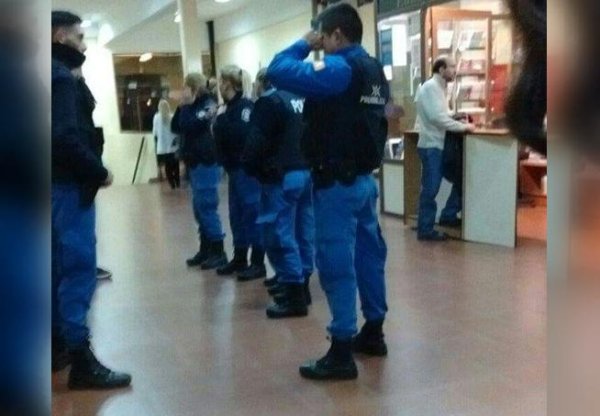 Estudiantes denuncian presencia policial dentro de la universidad de Lomas de Zamora