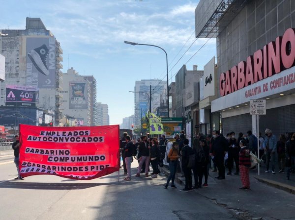 El Frente de Izquierda reclama en la legislatura porteña por los trabajadores de Garbarino