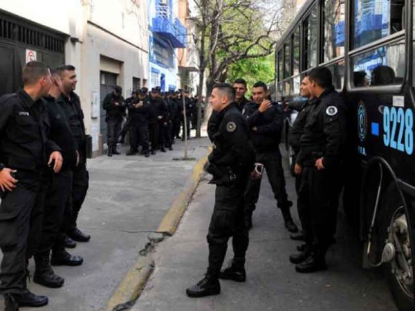 Rosario copada por los vigilantes de la Federal