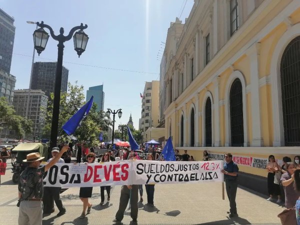  Autoridades de la Universidad de Chile proponían subir los sueldos más altos en desmedro de los más bajos