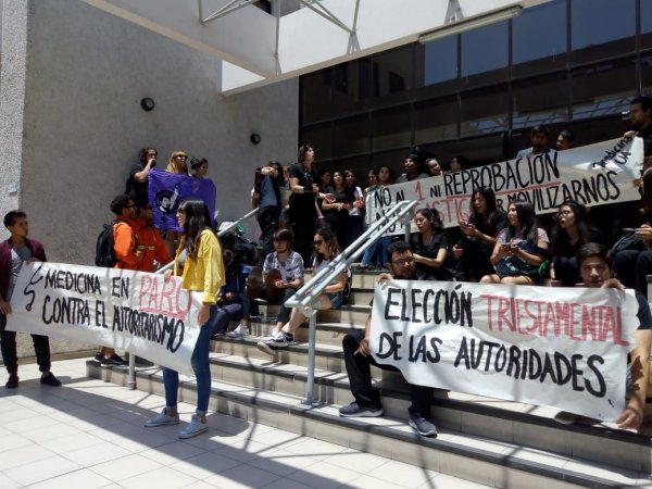 Medicina UA paraliza contra el autoritarismo universitario