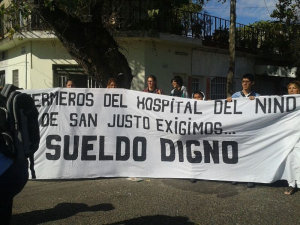 Hospital de Niños San Justo: trabajadores realizaron un corte en reclamo de aumento salarial