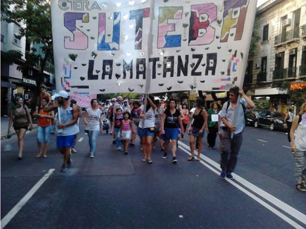 Docentes: "Yo ya trabajé, ahora páguenme"