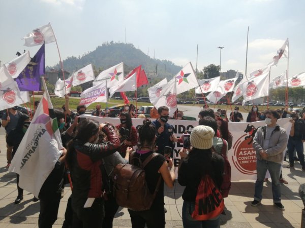 [EN VIVO] Transmisión lanzamiento Comando por una Asamblea Constituyente Libre y Soberana desde Plaza Dignidad