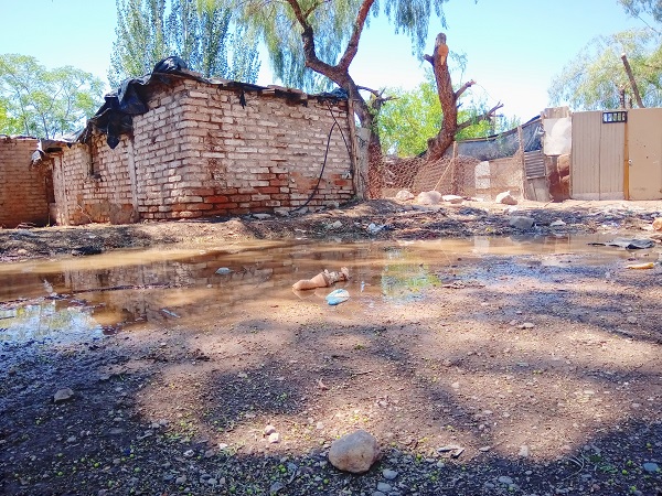 Continúan los problemas de vivienda por las inundaciones en el oeste de Godoy Cruz y no hay respuestas del municipio