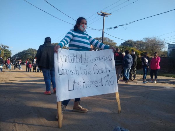 Vecinos del barrio Astilleros en lucha por tener acceso al río Paraná 