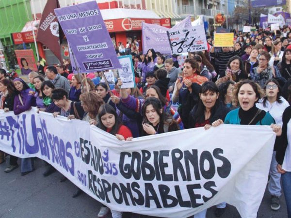 #NiUnaMenos por abortos clandestinos, redes de trata y femicidios 