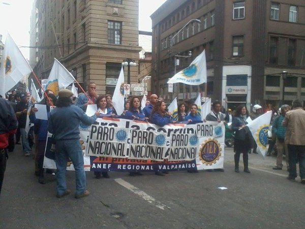 ANEF sale a marchar en solidaridad con los trabajadores del registro civil en Valparaíso