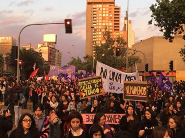 Chile dijo #NiUnaMenos con más de cien mil personas en las calles