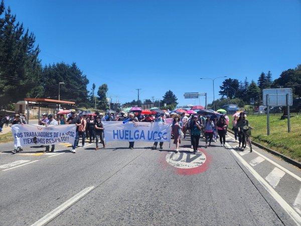 Imágenes de su séptimo día de movilización por un reajuste que enfrente el alza del costo de la vida