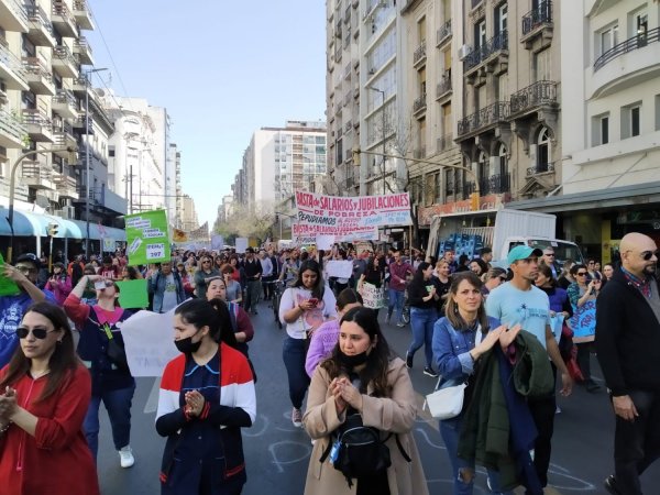 El PJ y el radicalismo quieren prohibir los reclamos sociales