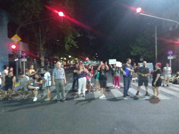 CABA sin luz | Corte en Avellaneda y Nazca: "No podemos vivir". 