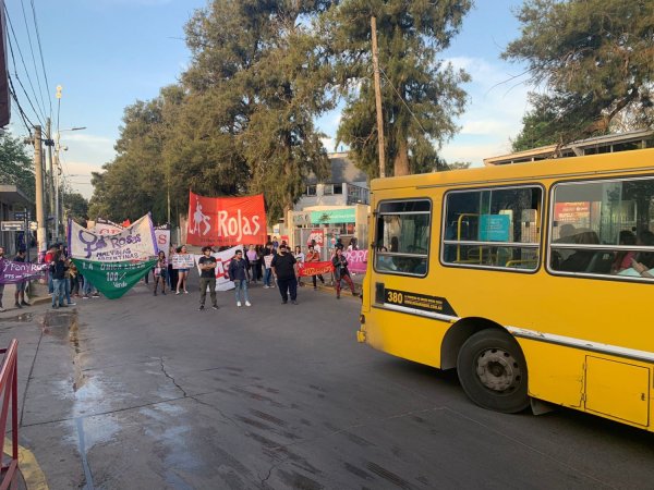 UNGS: Comenzó el corte de calles por el viaje al Encuentro Nacional de Mujeres y Disidencias