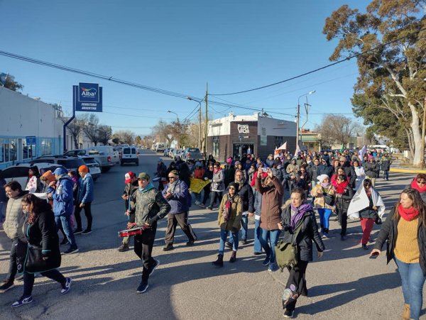 Paro docente: movilización en todo Chubut contra la condena a Santiago Goodman 