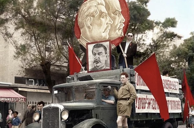 Manifestación pro stalinista del Partido Comunista de Israel in Tel Aviv, 1948