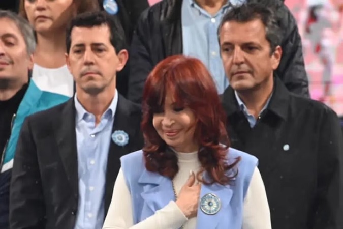 Wado De Pedro, Cristina Kirchner y Sergio Massa