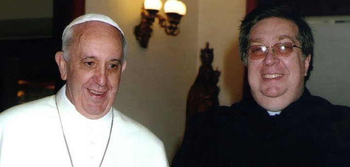 Jorge Bergoglio junto a Alejandro Russo