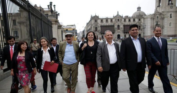 Bancada del Frente Amplio electa en enero del 2020. Al centro, Enrique Fernández Chacón. (Foto: La República)