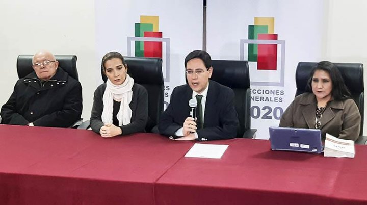 Foto: APG (Salvador Romero y miembros del Tribunal Supremo Electoral anuncian eliminación Direpre)