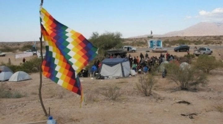 Pobladores indígenas en el Salar del Hombre Muerto, Antofagasta de la Sierra, Catamarca. 