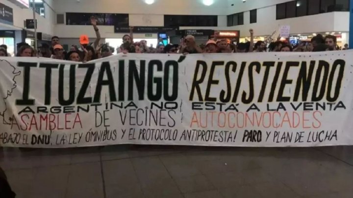 La bandera de la asamblea de Ituzaingo