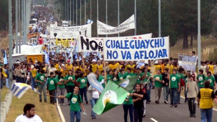 Marcha contra las pasteras: "Gualeguaychú no va aflojar".