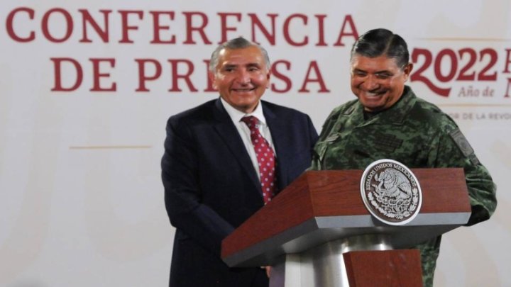 Adán Augusto López y el titular de la Sedena, Luis Cresencio Sandoval.