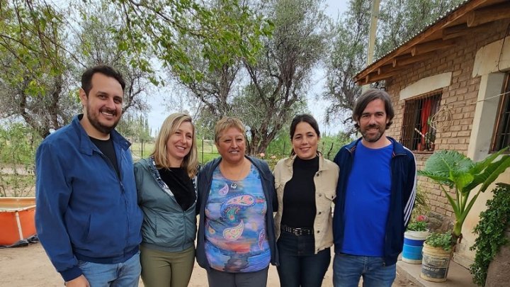 Ana junto a Lautaro Jiménez, Noelia Barbeito, Myriam Bregman y Nicolás del Caño