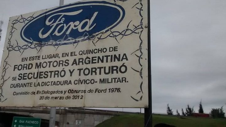 Afueras de la planta Ford de General Pacheco