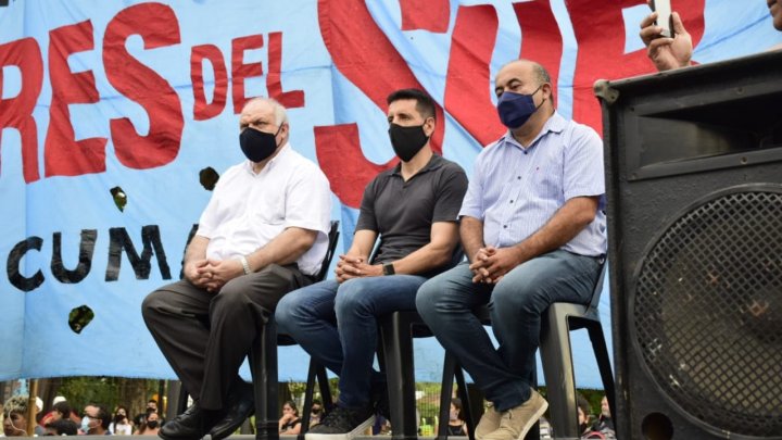 Masso junto al manzurista Vargas Aignasse y el alfarista Márquez.